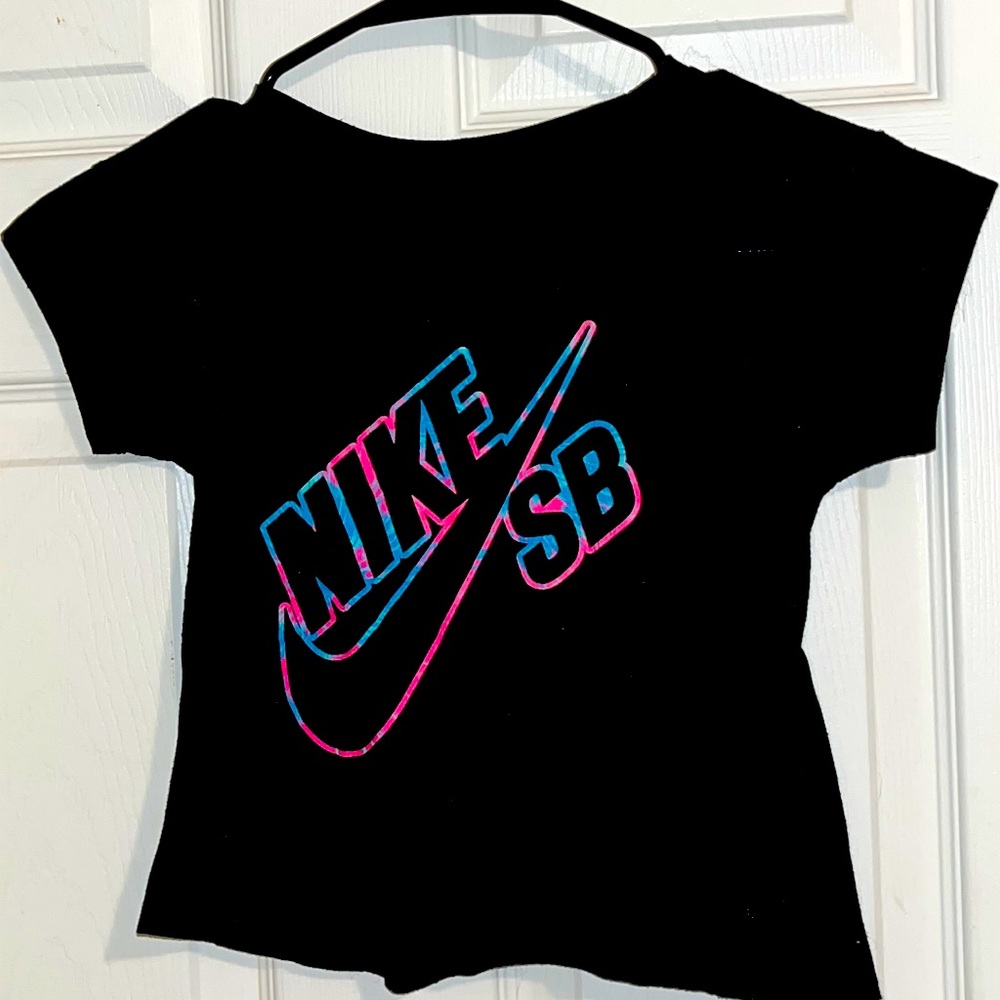 Kids Nike Top